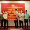VNPT ủng hộ nguồn lực giúp Bắc Giang chống dịch. (Ảnh: T.Q/Vietnam+)