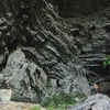 Hang Tiên là một hang sông thông với thung lũng Tú Làn ở Tân Hóa, nhưng các chuyên gia vẫn chưa biết ngách thông của nó nằm ở đâu. (Ảnh: Minh Đức/TTXVN)