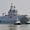 Tàu Mistral trong hành trình thử nghiệm đầu tiên ngoài khơi Saint-Nazaire, tây bắc nước Pháp ngày 16/3. (Nguồn: AFP/TTXVN)