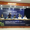 Các đại biểu trả lời tại cuộc họp báo. (Ảnh: PV/Vietnam+)