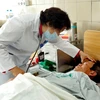 Chăm sóc và điều trị cho bệnh nhân tại Bệnh viện Bạch Mai. 