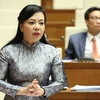 Bộ trưởng Y tế Nguyễn Thị Kim Tiến trả lời trong phiên chất vấn sáng 1/11. (Ảnh: TTXVN)