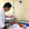 Bệnh viện Hữu nghị Việt Đức kiểm tra sức khoẻ cho bệnh nhân. (Ảnh: PV/Vietnam+)