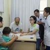 Chương trình khám và tư vấn cho hơn 100 trẻ em bởi các chuyên gia trong và ngoài nước đến từ Italy, Mỹ, Nga. (Ảnh: PV/Vietnam+)