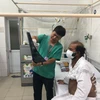 Bệnh nhân quốc tịch Sri Lanka trong quá trình điều trị tại Bệnh viện Hữu nghị Việt Đức. (Ảnh: PV/Vietnam+)