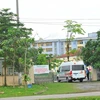 Phong tỏa Bệnh viện Bệnh Nhiệt đới Trung ương cơ sở 2 tại Đông Anh. (Ảnh: Minh Đức/TTXVN)