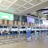 Lượng hành khách qua sân bay Nội Bài giảm sâu do dịch COVID-19. (Ảnh: Huy Hùng/TTXVN)