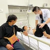 Trẻ đang điều trị tại Bệnh viện Nhi Trung ương. (Ảnh: PV/Vietnam+)