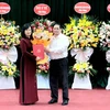 Thủ tướng Chính phủ trao Quyết định giao Quyền Bộ trưởng Bộ Y tế cho bà Đào Hồng Lan. (Ảnh: PV/Vietnam+)