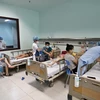 Bệnh nhi mắc virus Adeno điều trị tại Bệnh viện Nhi Trung ương. (Ảnh: TTXVN/Vietnam+)