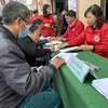 Người dân tại huyện Kim Sơn đăng ký hiến giác mạc. (Ảnh: T.G/Vietnam+)