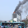 Hà Nội: Hỏa hoạn ở khu vực ngã 6 Ô Chợ Dừa, nghi do chập bảng điện