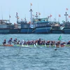 Tưng bừng lễ hội đua thuyền đầu Xuân trên đảo Lý Sơn 