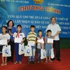Tặng hơn 1,2 tỷ đồng cho trẻ có hoàn cảnh khó khăn tại Kiên Giang