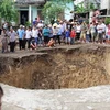 Bất ngờ xuất hiện hố tử thần rộng hơn 30m tại Thanh Hóa