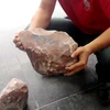 Làm rõ thông tin thương lái Trung Quốc thu gom đá đỏ ở Kon Tum