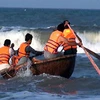 Lật thuyền tại cửa biển Chu Mới khiến một ngư dân mất tích