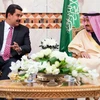 Venezuela mong muốn Saudi Arabia hỗ trợ chặn đà tụt dốc của giá dầu