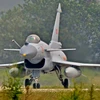 Trung Quốc bắt đầu sản xuất hàng loạt máy bay chiến đấu J-10B