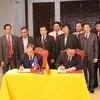 Ký biên bản ghi nhớ hợp tác giữa tỉnh Hòa Bình và tỉnh Huaphanh