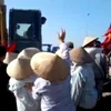 Không có việc máy xúc cán chết người dân biểu tình tại Hải Dương