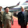 Tổng thống Nga Vladimir Putin và cố lãnh đạo Triều Tiên Kim Jong-il. (Nguồn: independent.co.uk)