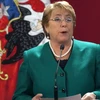 Tổng thống Chile Michelle Bachelet (phải) tại lễ tuyên thệ nhậm chức của Nội các mới ở thủ đô Santiago. (Nguồn: THX/TTXVN)