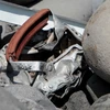 Mảnh vỡ kim loại được tìm thấy trên đảo Reunion ngày 2/8. (Nguồn: AFP/TTXVN)