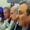 Thủ tướng Israel Benjamin Netanyahu và cựu Bộ trưởng Quốc phòng Ehud Barak trong một cuộc họp. (Nguồn: timesofisrael.com)