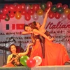 Các tiết mục văn nghệ của thành viên ASVI biểu diễn tại Ngày văn hóa Việt Nam tại Cassino. (Ảnh: Đức Hòa/Vietnam+)