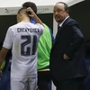 Cầu thủ Denis Cheryshev và huấn luyện viên Benitez trong trận gặp câu lạc bộ Cadiz. (Nguồn: Reuters)