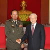 Tổng Bí thư Nguyễn Phú Trọng tiếp Phó Thủ tướng kiêm Bộ trưởng Quốc phòng Campuchia Tia Banh. (Ảnh: Trí Dũng/TTXVN)
