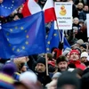 Người dân Ba Lan biểu tình phản đối chính phủ kiểm soát truyền thông. (Nguồn: EPA)