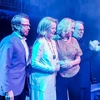Các thành viên ban nhạc ABBA hội ngộ lần đầu tiên sau 30 năm. (Nguồn: metro.co.uk)