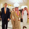 Ngoại trưởng Kerry (trái) và người đồng cấp Saudi Arabia Adel al-Jubeir. (Nguồn: AFP/TTXVN)