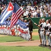 Đội bóng chày Baltimore Orioles và đội tuyển quốc gia Cuba trong trận giao hữu tại sân Estadio Latinoamericano ở La Habana ngày 28/3/1999. (Nguồn: AFP)