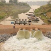 Trạm bơm công suất lớn hút nước từ sông Mekong vào lưu vực Huai Luang. (Ảnh: Sơn Nam/TTXVN)