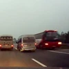 Xử lý nghiêm xe khách chạy ngược chiều trên cao tốc Nội Bài-Lào Cai