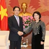 Chủ tịch Quốc hội Nguyễn Thị Kim Ngân tiếp Đại sứ Hồng Tiểu Dũng. (Ảnh: Trọng Đức/TTXVN)