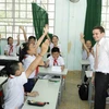 Giờ học tiếng Anh của Trường THCS Hùng Vương, Đồng Nai, với giảng viên người nước ngoài. (Ảnh: Minh Quyết/TTXVN)