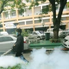 Phun thuốc diệt muỗi nhằm ngăn chặn sự lây lan của virus Zika tại Bangkok, Thái Lan. (Nguồn: EPA/TTXVN)
