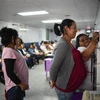 Phụ nữ mang thai kiểm tra sức khỏe tại Guatemala. (Nguồn: AFP/TTXVN)