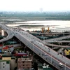 Công trình cầu Vĩnh Tuy. (Ảnh: Huy Hùng/TTXVN)