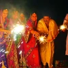 Tưng bừng lễ hội ánh sáng của người Ấn Độ giữa lòng Hà Nội