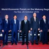 Thủ tướng Nguyễn Xuân Phúc chụp ảnh chung với các Trưởng đoàn. (Nguồn: TTXVN)