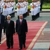 Chủ tịch Cuba Raul Castro trong chuyến thăm Việt Nam năm 2012 duyệt đội danh dự cùng Tổng Bí thư Nguyễn Phú Trọng (Nguồn: AFP)