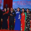 Chủ tịch Quốc hội Nguyễn Thị Kim Ngân chụp ảnh chung với các đại biểu tại Đại hội. (Ảnh: Phạm Văn Trí/TTXVN)