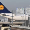 Máy bay của hãng hàng không Lufthansa tại sân bay ở Munich, Đức. (Nguồn: EPA/TTXVN)