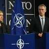 Đại diện cấp cao EU Federica Mogherini (trái) và Tổng thư ký NATO Jens Stoltenberg. (Nguồn: AFP/TTXVN)