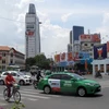 Trung tâm Thành phố Hồ Chí Minh được trang hoàng cổ động cho ngày bầu cử. (Ảnh: Tràng Dương/TTXVN)